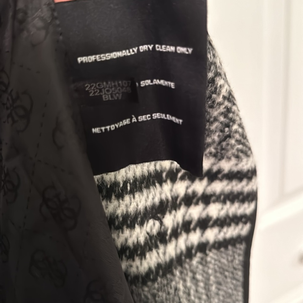 GUESS Houndstooth Coat ❗️Final Price❗️❗️❗️❗️ - Picture 4 of 11